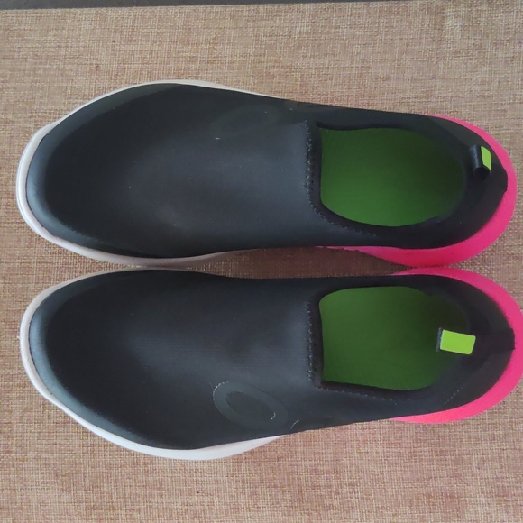 OOFOS OOMG SPORT LOW SHOE PINK FADE SZ 8 - Picture 2 of 12